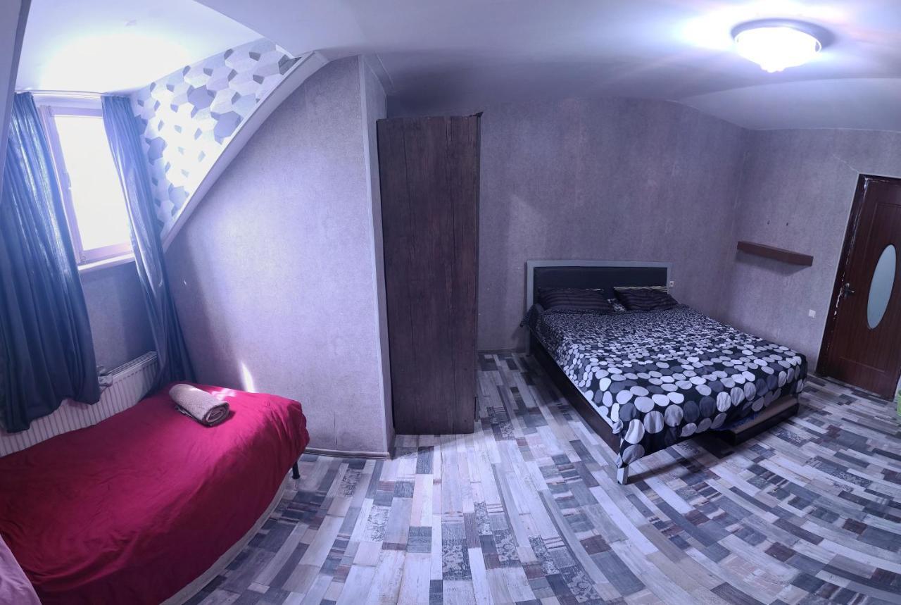 Kiev Hostel Tbilisi Exterior photo